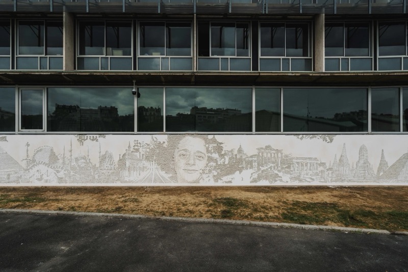 Substratum — carved bas-relief along the UNESCO Headquarters facade, Paris
