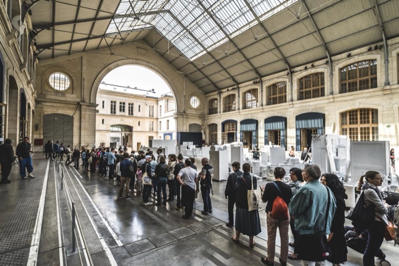 The main hall of Le Centquatre-Paris filled for Fragments Urbains
