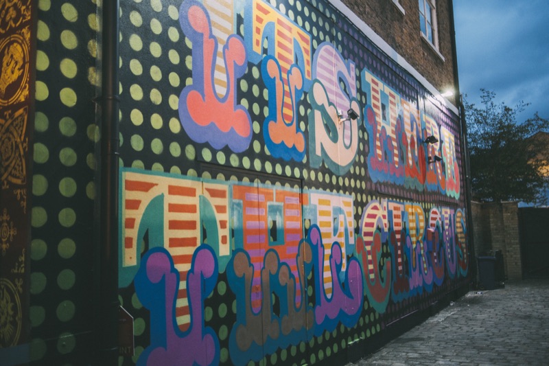 Oeiras sells out — and London answers