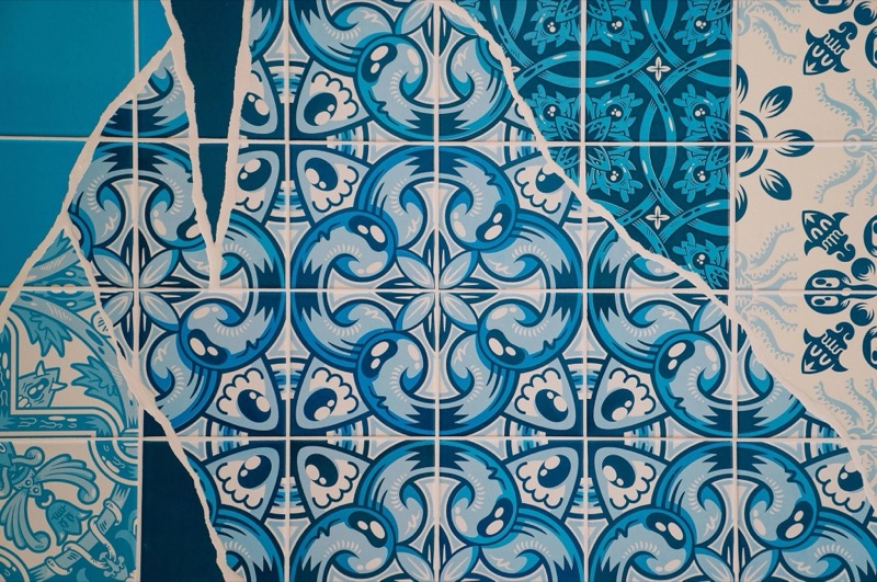 Add Fuel contemporary azulejo intervention, Rua Nova do Carvalho, Cais do Sodré
